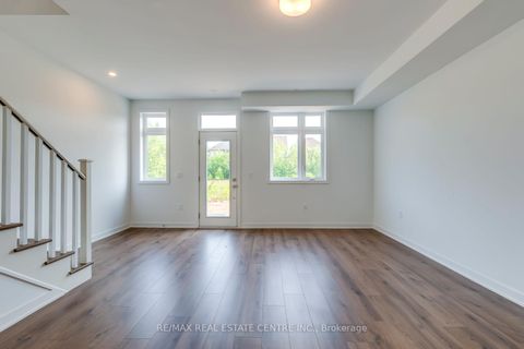 Photo 4 at 3049 Trailside Drive, GO Glenorchy, Oakville