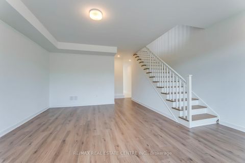 Photo 5 at 3049 Trailside Drive, GO Glenorchy, Oakville