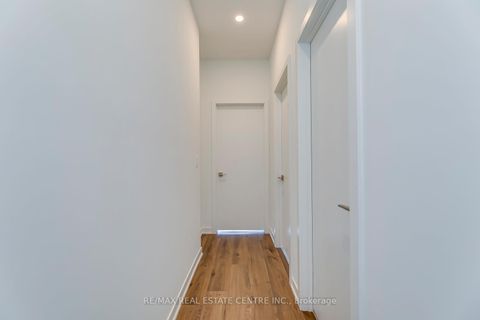 Photo 26 at 3049 Trailside Drive, GO Glenorchy, Oakville