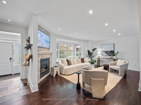Photo 4 at 7 Haregate Court, Richview, Toronto