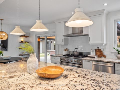 Photo 9 at 7 Haregate Court, Richview, Toronto
