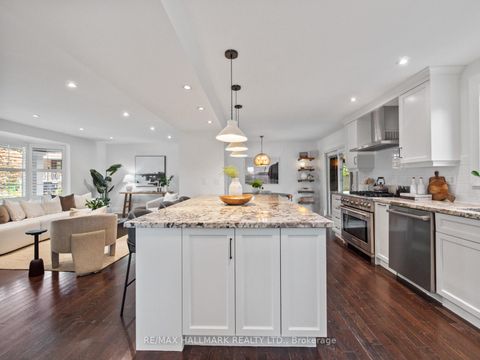 Photo 11 at 7 Haregate Court, Richview, Toronto