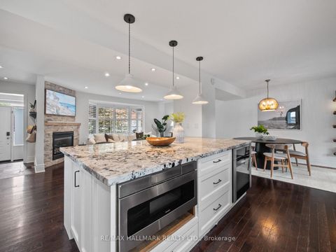 Photo 14 at 7 Haregate Court, Richview, Toronto