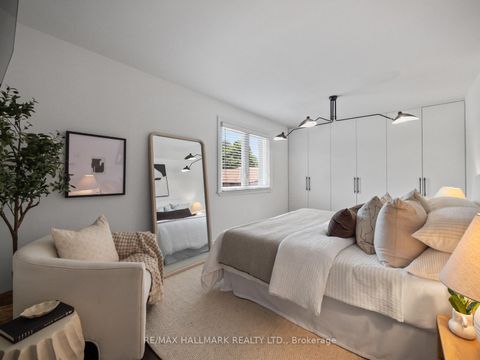 Photo 27 at 7 Haregate Court, Richview, Toronto