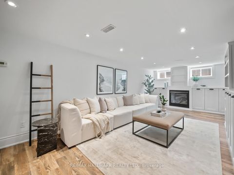 Photo 32 at 7 Haregate Court, Richview, Toronto