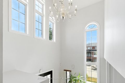 Photo 5 at 90 Genoa Road, Vellore Village, Vaughan