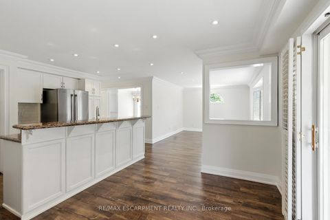 Photo 13 at 90 Genoa Road, Vellore Village, Vaughan