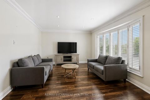 Photo 14 at 90 Genoa Road, Vellore Village, Vaughan
