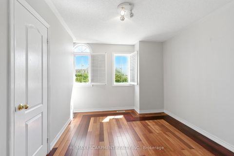 Photo 25 at 90 Genoa Road, Vellore Village, Vaughan