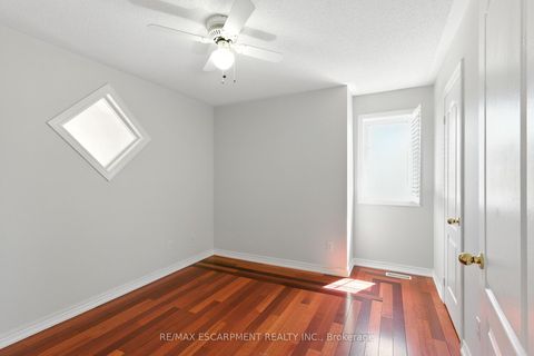 Photo 27 at 90 Genoa Road, Vellore Village, Vaughan