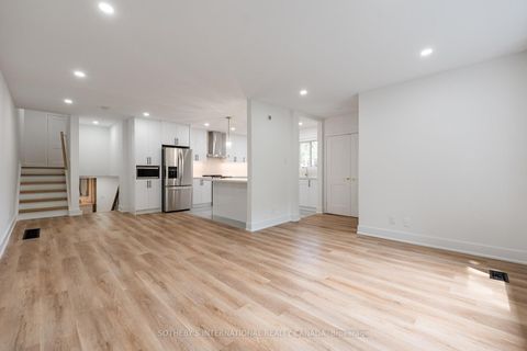 Photo 3 at 105 Baltray Crescent, Donalda, Toronto
