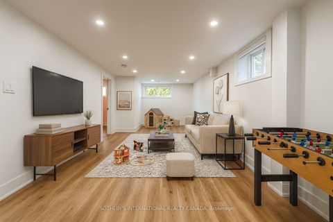 Photo 9 at 105 Baltray Crescent, Donalda, Toronto