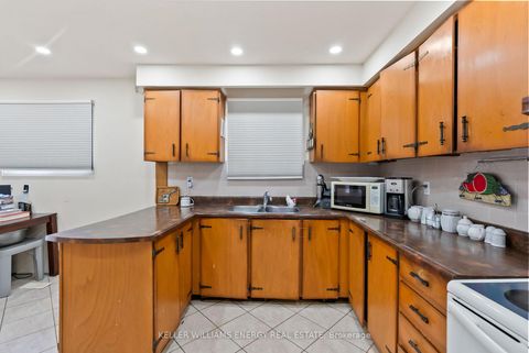 Photo 6 at 110 Littleleaf Drive, Malvern, Toronto
