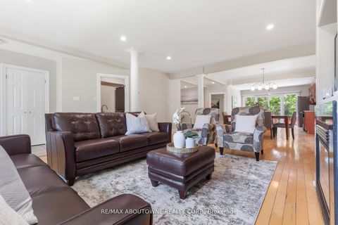 Photo 3 at 1143 Shaw Street, WO West, Oakville
