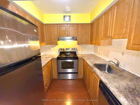 Photo 3 at 208 - 225 Wellesley Street E, South St. James Town, Toronto