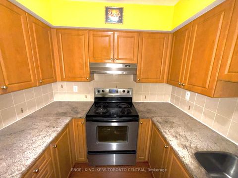 Photo 4 at 208 - 225 Wellesley Street E, South St. James Town, Toronto