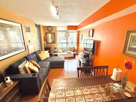 Photo 11 at 208 - 225 Wellesley Street E, South St. James Town, Toronto