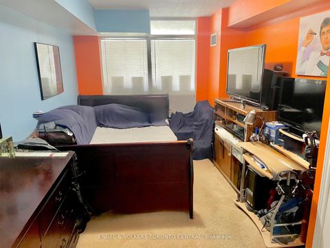 Photo 15 at 208 - 225 Wellesley Street E, South St. James Town, Toronto