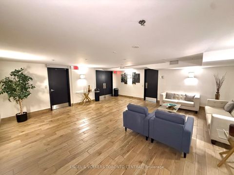 Photo 19 at 208 - 225 Wellesley Street E, South St. James Town, Toronto