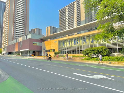 Photo 35 at 208 - 225 Wellesley Street E, South St. James Town, Toronto