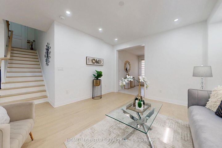 Photo 7 at 2096 Chris Mason Street, Kedron, Oshawa