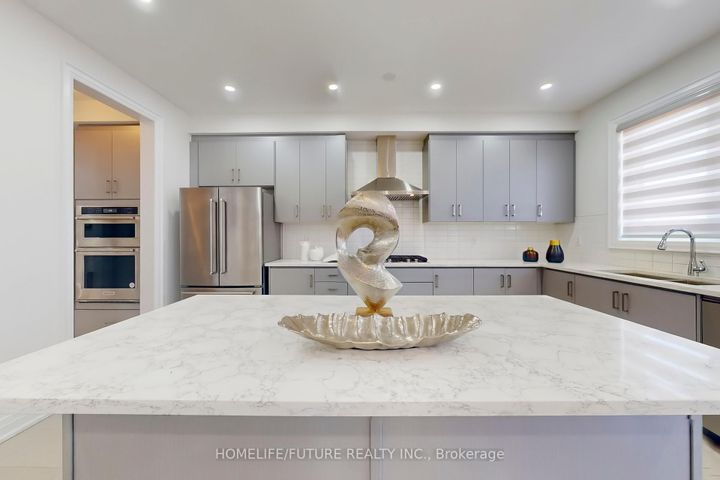 Photo 8 at 2096 Chris Mason Street, Kedron, Oshawa