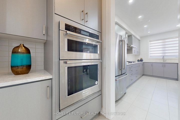 Photo 11 at 2096 Chris Mason Street, Kedron, Oshawa