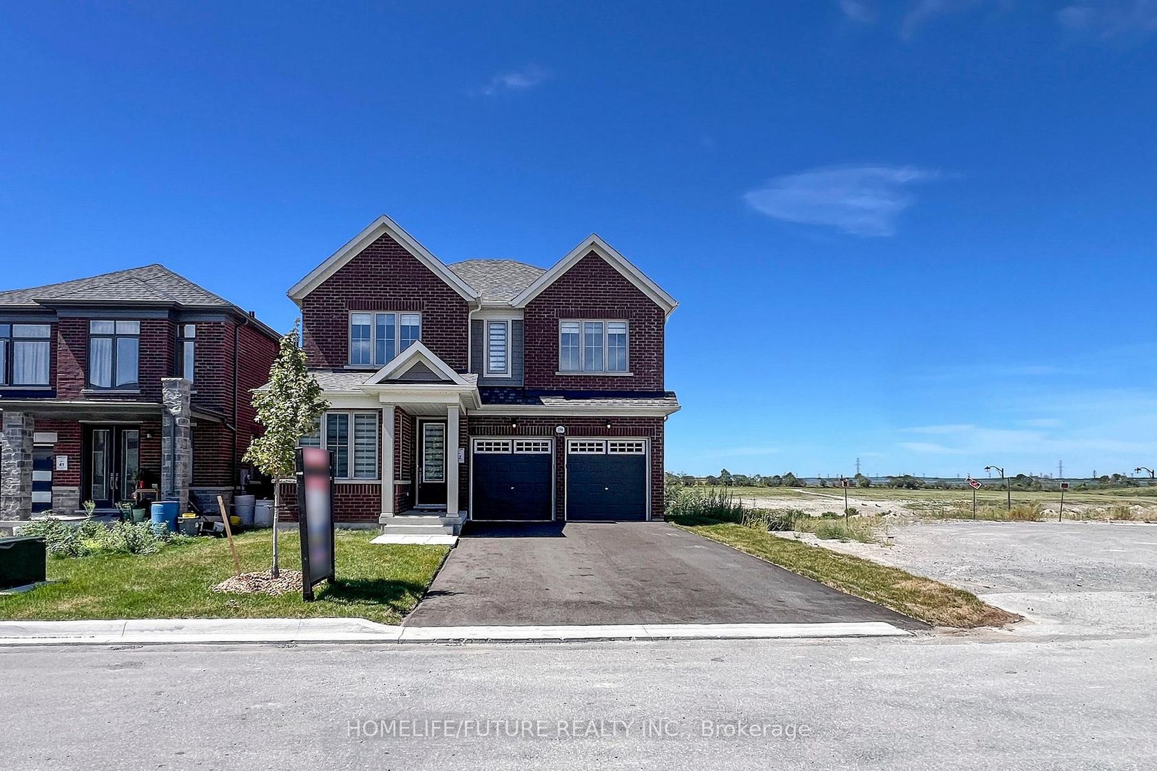 2096 Chris Mason Street, Kedron, Oshawa 2