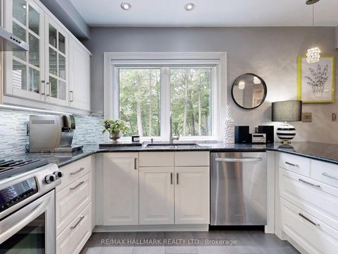 Photo 10 at 30 Larwood Boulevard, Cliffcrest, Toronto