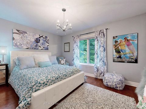 Photo 26 at 30 Larwood Boulevard, Cliffcrest, Toronto