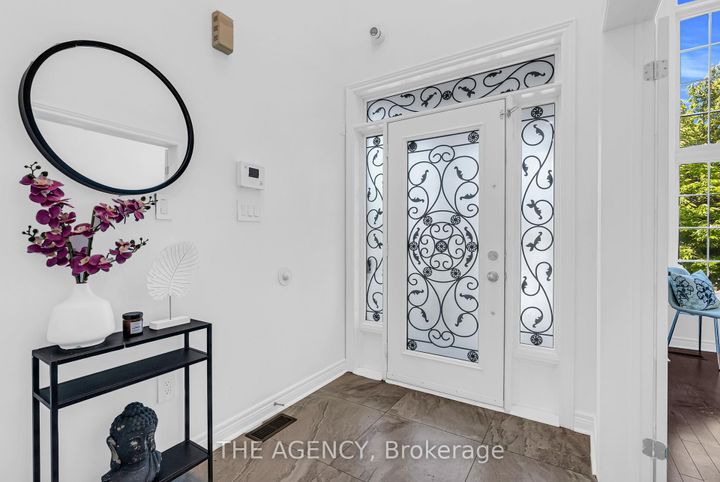Photo 2 at 13 Waterwide Crescent, Credit Valley, Brampton