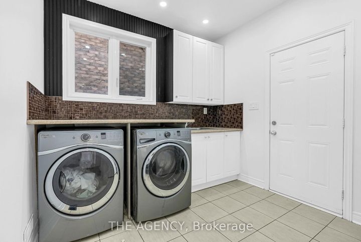 Photo 14 at 13 Waterwide Crescent, Credit Valley, Brampton