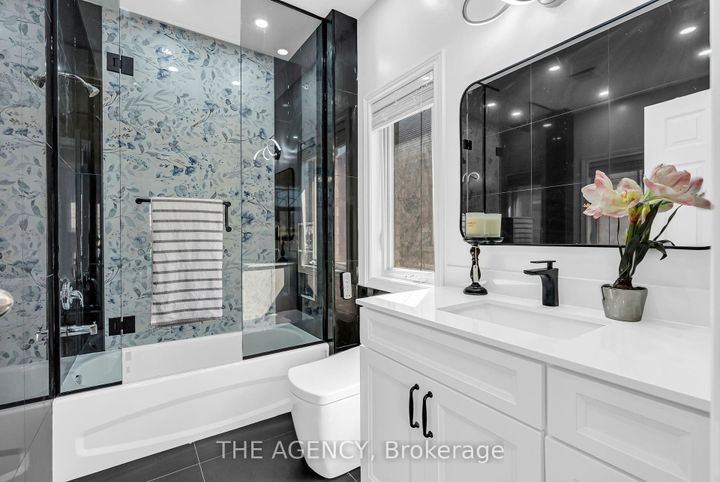 Photo 33 at 13 Waterwide Crescent, Credit Valley, Brampton