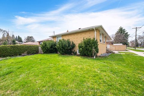 Photo 1 at 31 Munhall Road, Humber Heights, Toronto