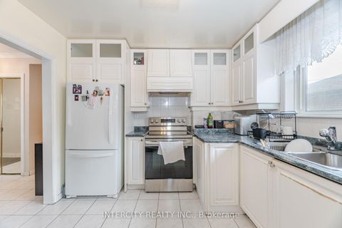 Photo 21 at 31 Munhall Road, Humber Heights, Toronto