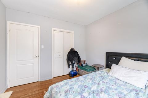 Photo 28 at 31 Munhall Road, Humber Heights, Toronto