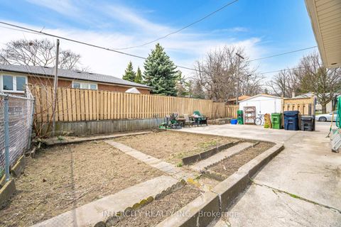 Photo 32 at 31 Munhall Road, Humber Heights, Toronto
