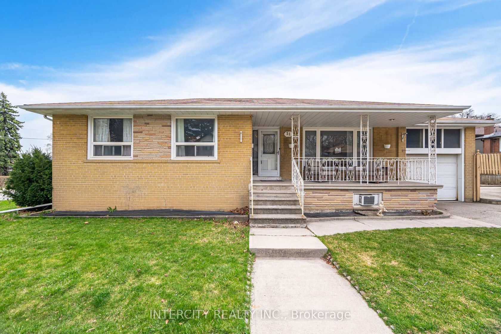31 Munhall Road, Humber Heights, Toronto 