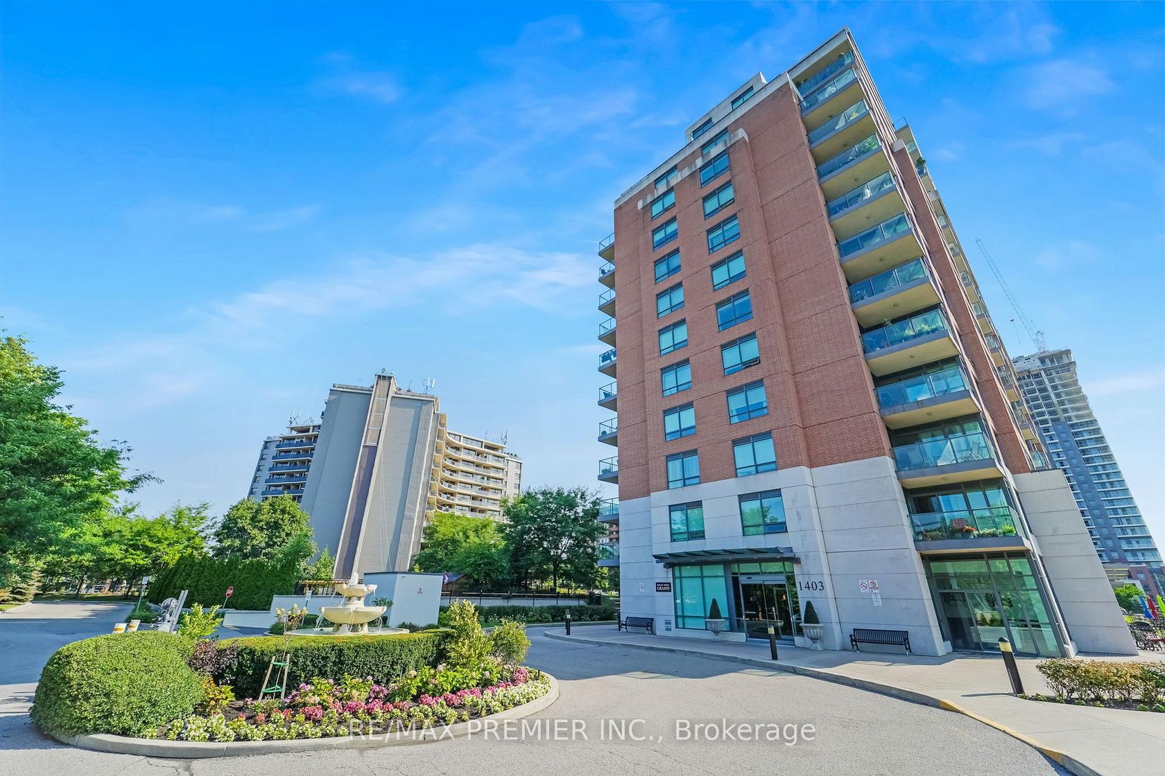 216 - 1403 Royal York Road, Richview, Toronto 