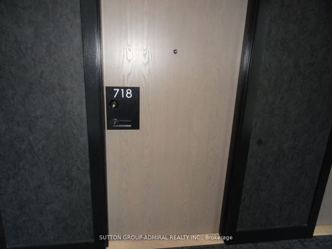 Photo 10 at 718 - 2300 St Clair Avenue W, Junction Area, Toronto