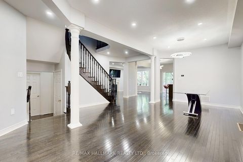 Photo 5 at 133 Aikenhead Avenue, Westbrook, Richmond Hill