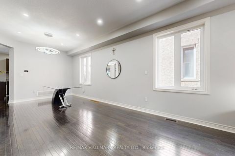 Photo 6 at 133 Aikenhead Avenue, Westbrook, Richmond Hill