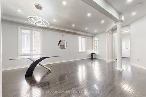 Photo 8 at 133 Aikenhead Avenue, Westbrook, Richmond Hill
