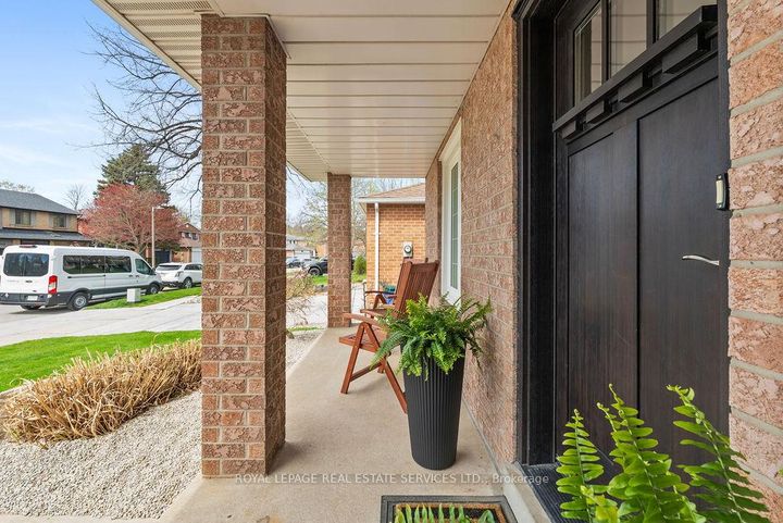 Photo 1 at 143 Speyside Drive, BR Bronte, Oakville