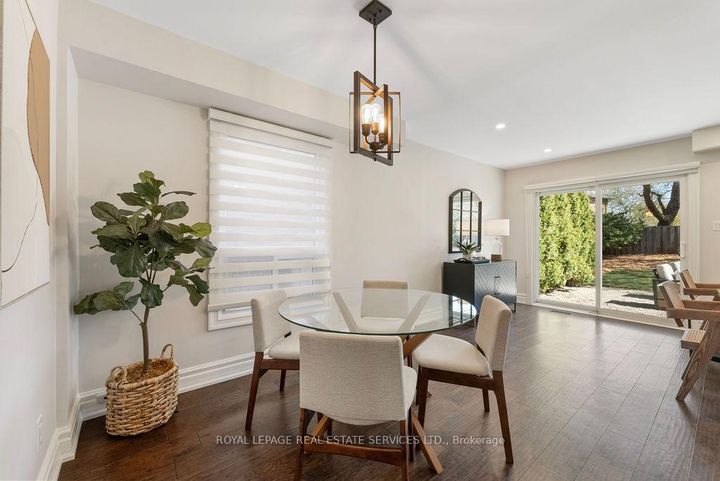 Photo 9 at 143 Speyside Drive, BR Bronte, Oakville