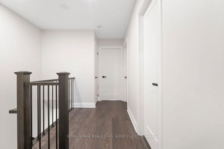 Photo 17 at 143 Speyside Drive, BR Bronte, Oakville