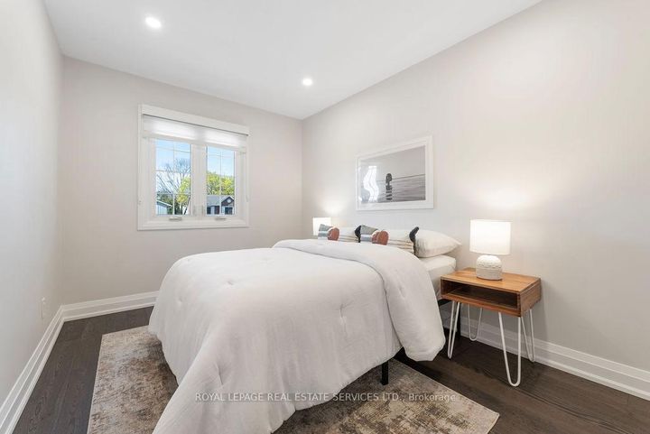 Photo 21 at 143 Speyside Drive, BR Bronte, Oakville
