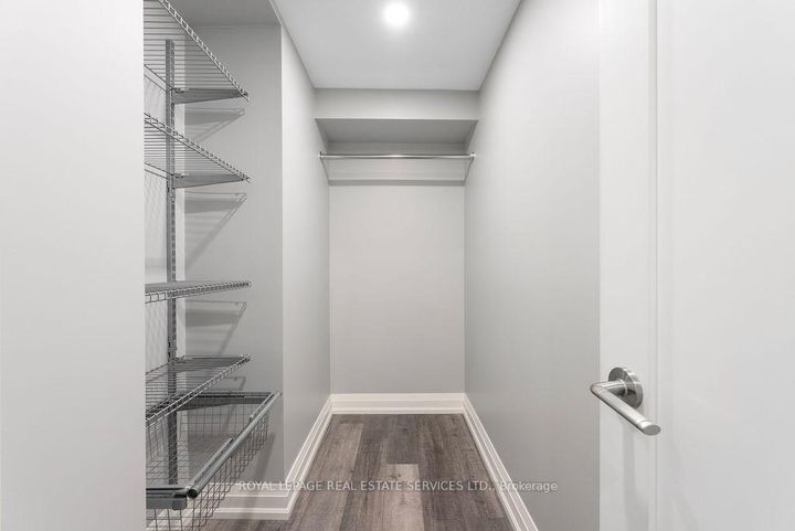 Photo 34 at 143 Speyside Drive, BR Bronte, Oakville
