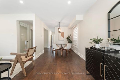 Photo 11 at 143 Speyside Drive, BR Bronte, Oakville