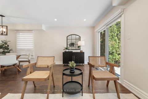 Photo 14 at 143 Speyside Drive, BR Bronte, Oakville